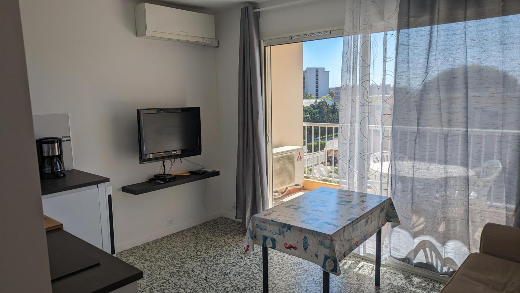 Studio Avec Coin Nuit, 100 M De La Mer Le Lavandou Exterior foto